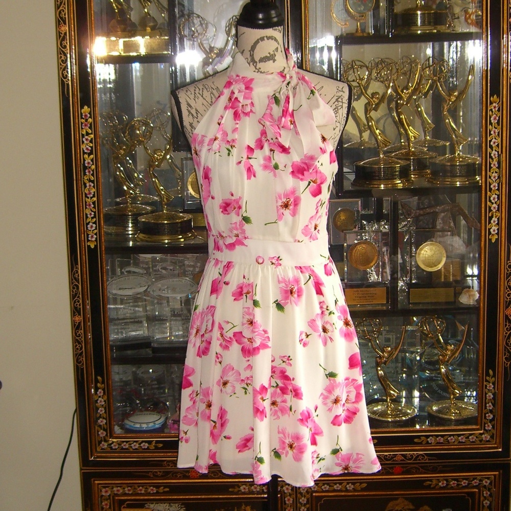 NWT CALS PINK FLORAL PRINT HALTER DRESS M
